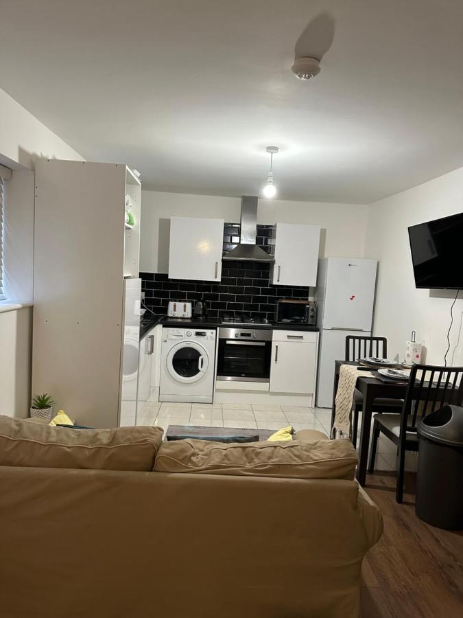 Beautiful Hoe Street Dream Ground Floor One Bedroom Apartment London Eksteriør bilde