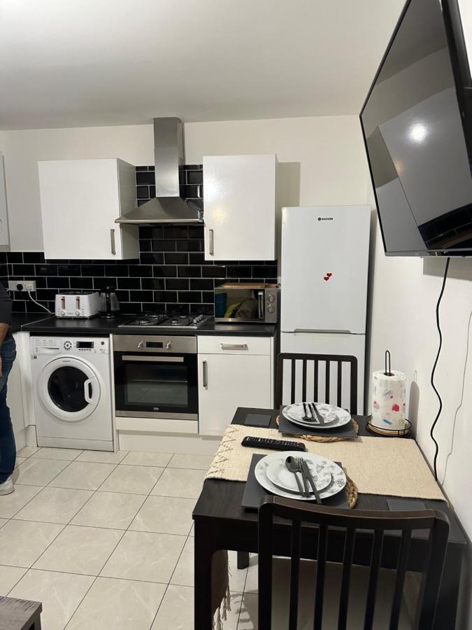 Beautiful Hoe Street Dream Ground Floor One Bedroom Apartment London Eksteriør bilde